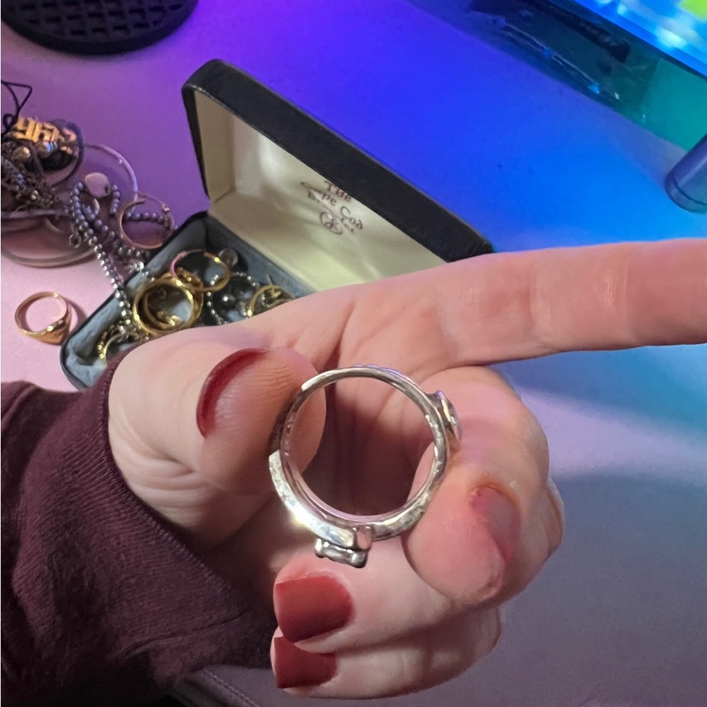 Claddagh ring - Picture 5 of 5